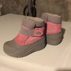 Girls north face winter boots size 7